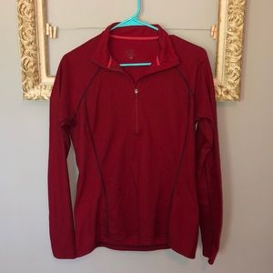 Woman’s Patagonia thermal quarter zip